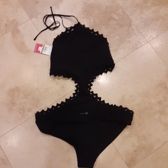 NWT Adorable SCALLOPED MONOKINI One-Piece Swimsuit by Vince Camuto - Picture 8 of 13